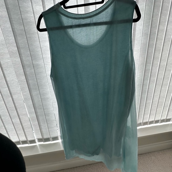 Top - Picture 3 of 4